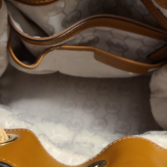 Bag - Picture 3 of 4